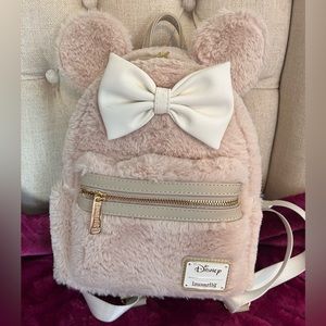 Faux fur Minnie loungefly backpack
